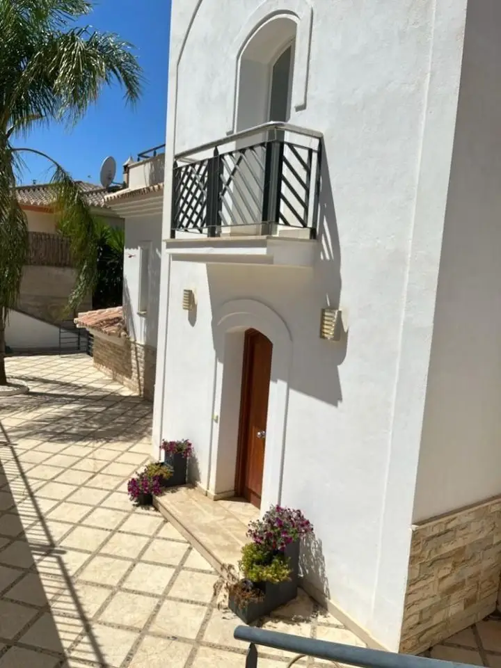 Villa en Coín 5 dormitorios piscina privada Sierra Gorda