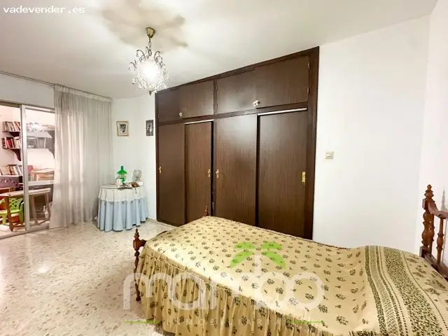 Gran Piso 180m2 Velez Malaga 4 habitaciones 2 baños