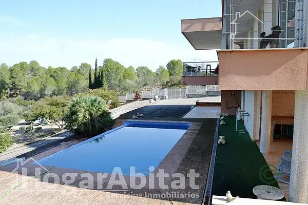Chalet en Beniganim con Piscina Privada y Gran Parcela