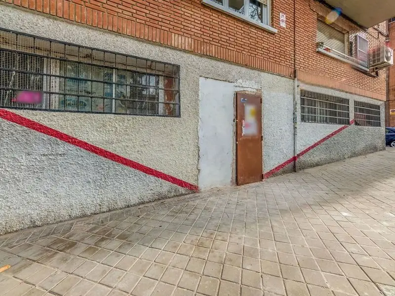 venta Local Comercial en San Isidro, Carabanchel (3MADRID04189JULIOCORTAZAR)- Globaliza