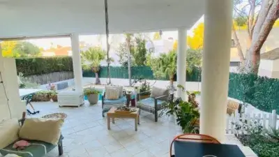 Chalet de Lujo en Venta 5 Habitaciones Piscina Jardin L Eliana