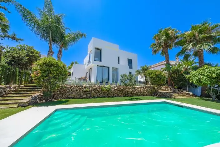 Villa de Lujo 5 Dormitorios Nueva Andalucía