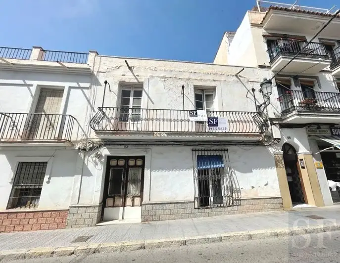 Adosado 6 Dormitorios Nerja Centro Gran Oportunidad