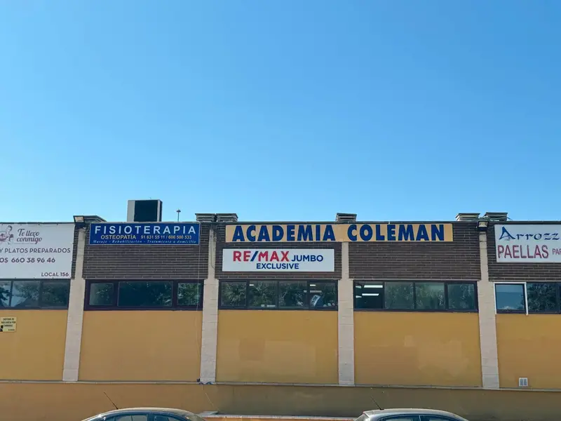 Local Comercial en Esquina en Las Rozas Madrid