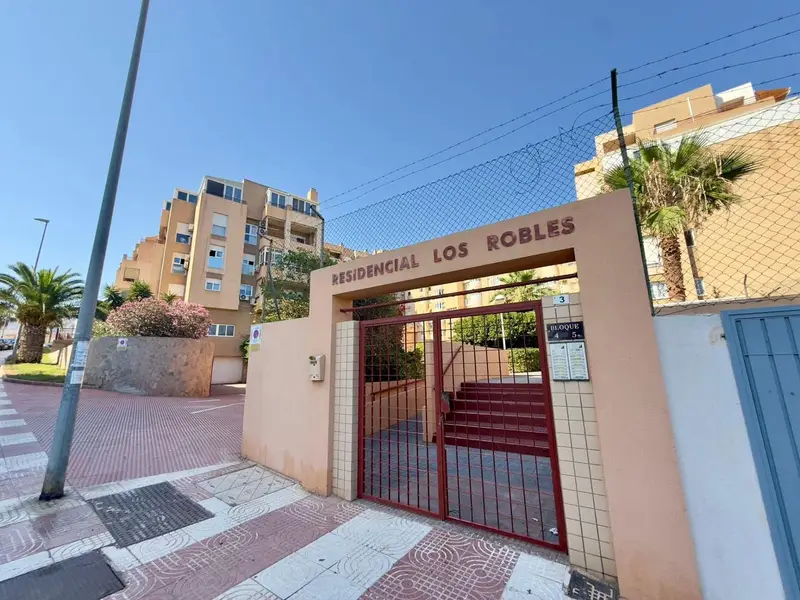 Piso en Aguadulce Almeria con Vistas al Mar y Plaza de Parking