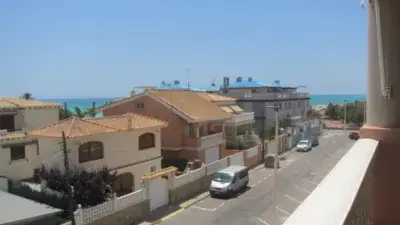Apartamento en Playa Moncofa con Vistas al Mar
