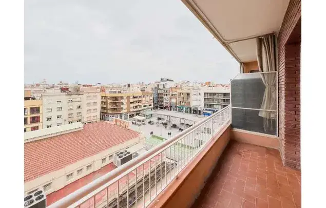 Alquiler Piso 5 Habitaciones L Hospitalet de Llobregat Aire Acondicionado