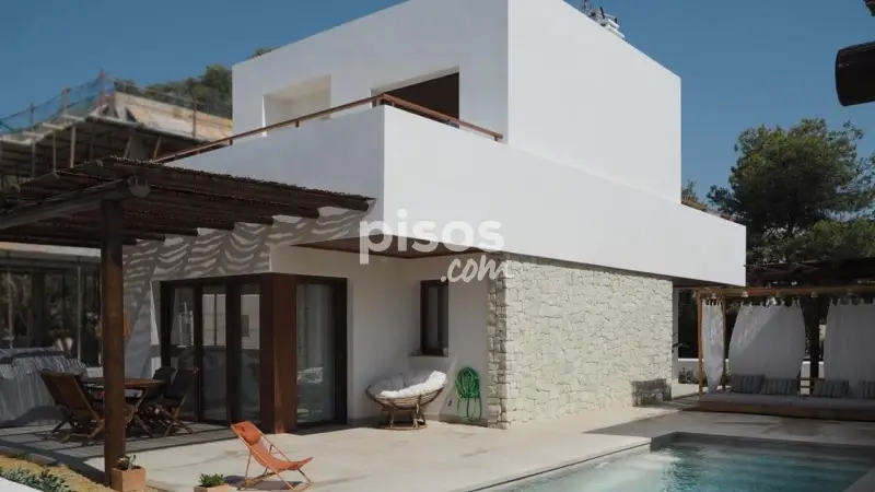 Chalet con Piscina Privada en Pozo del Esparto a 50m de la Playa