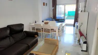 Piso en venta en Las Piletas con acceso directo a la playa