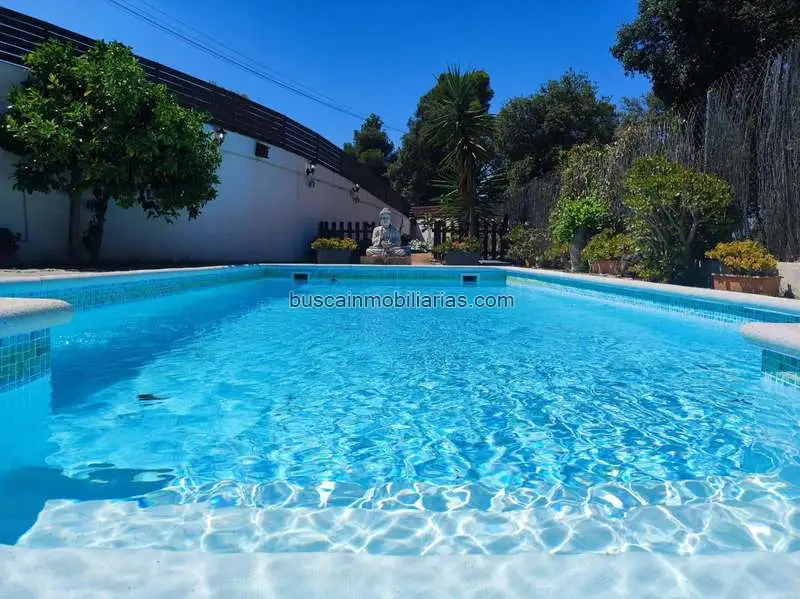 Casa en Venta en Sant Cebria de Vallalta 4 Habitaciones Piscina Jardin