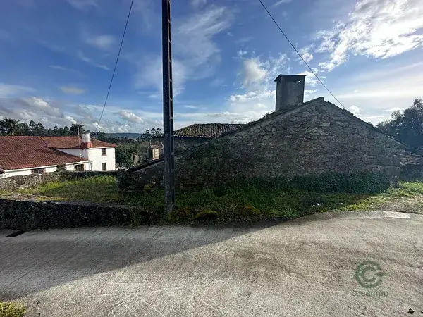 Casa de Piedra para Restaurar en Santa Maria de Teo