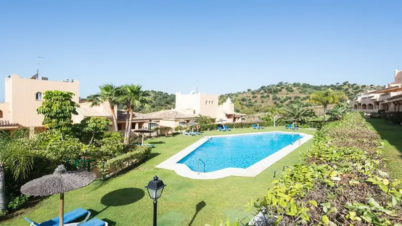 Apartamento 2 Dormitorios Marbella Elviria Venta Inversores