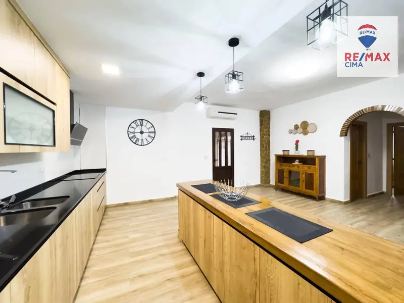 Chalet en venta en Huescar Granada 135m2 con anexo de 40m2