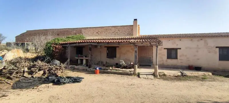 Casa de Campo 4 Dormitorios Pinoso Alicante