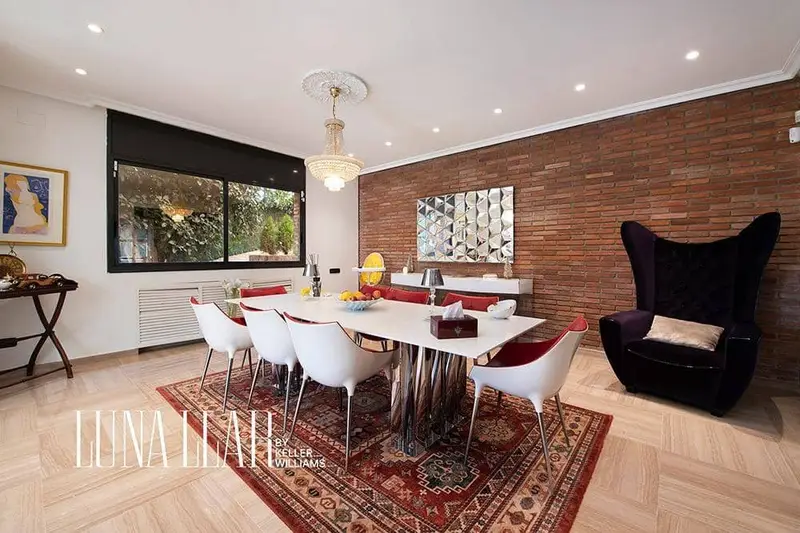 Chalet de Lujo en Bellamar Castelldefels con Vistas Panorámicas