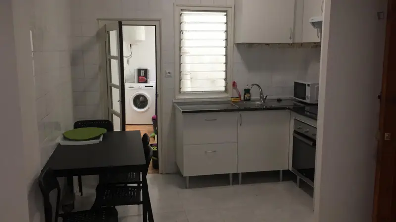 Habitacion Individual Amueblada para Estudiantes en Torrefiel