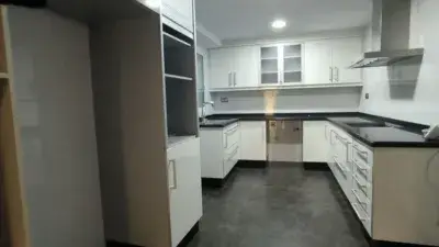 Piso en venta en Avenida Santos Patrons, Número 7