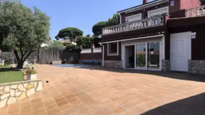 Chalet en Fogars de la Selva con Piscina y Barbacoa