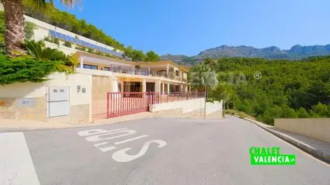 Chalet de Lujo con Vistas al Mar en Callosa d'en Sarrià