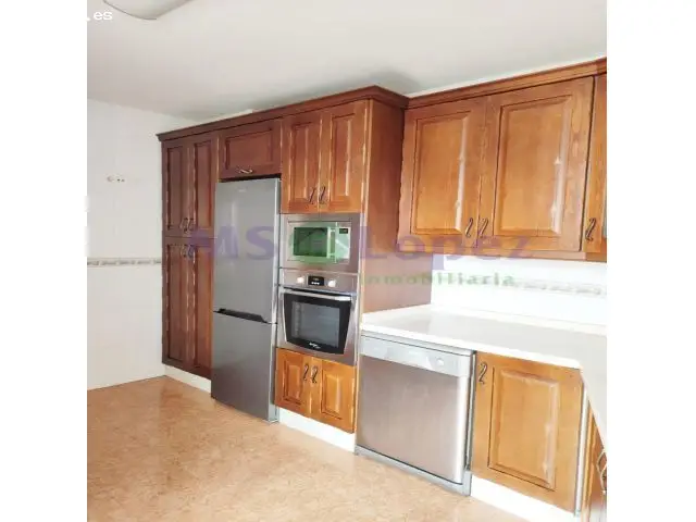 Amplio Piso en Berja 3 Dormitorios 1 Baño