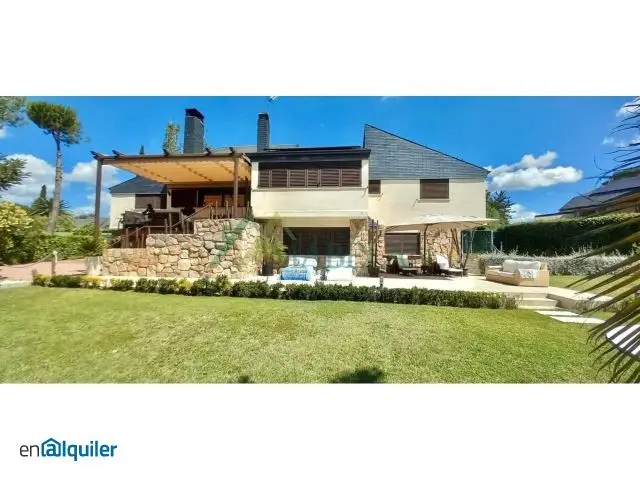 Alquiler apartamento lujo piscina Monte Rozas