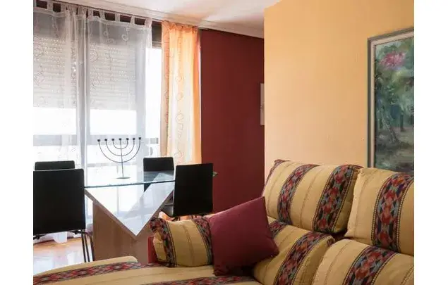 Habitación en Alcalá de Henares 140m² - Ideal Estudiantes y Profesionales
