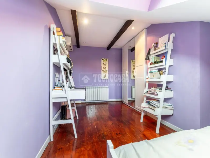 Chalet Adosado en Torrelodones con Jardin y Piscina