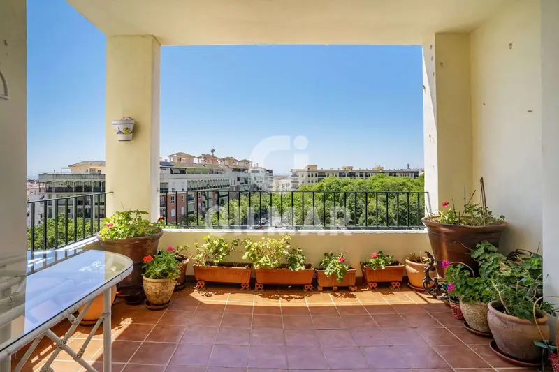 Apartamento en venta Estepona Pueblo Vistas al Mar 3 Dormitorios