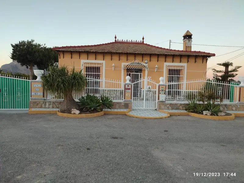 Chalet en alquiler en Orihuela ciudad, Orihuela, Alicante