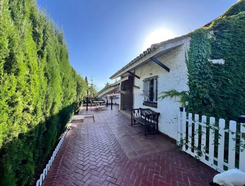 Casa 4 Dormitorios Sierrezuela 662m2 Piscina Gimnasio