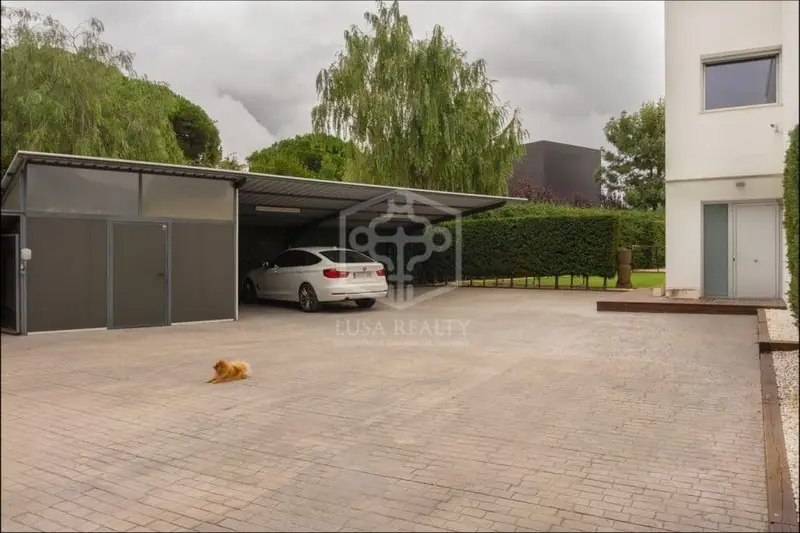 Chalet moderno en venta en Sant Andreu de Llavaneres con vistas al mar