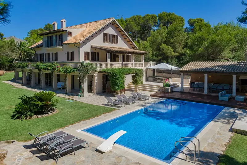 Casa Villa 6 Dormitorios Mallorca Alquiler Familia Piscina Barbacoa