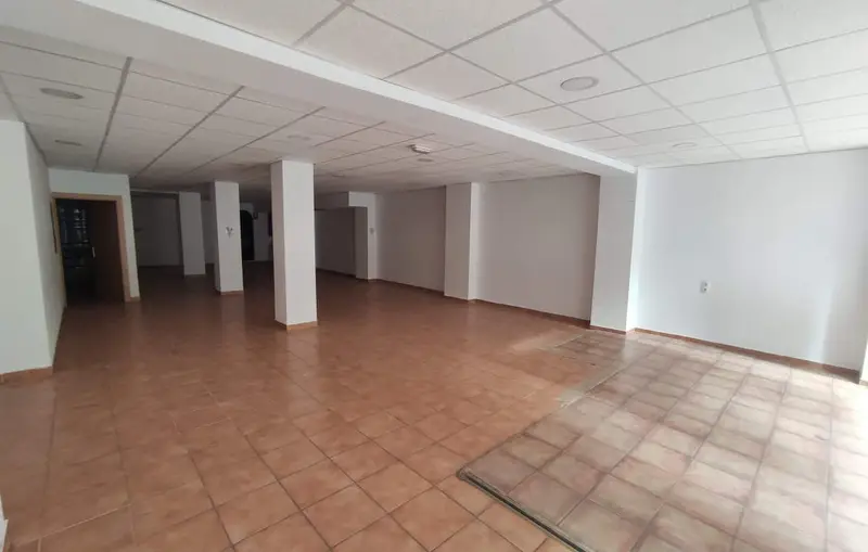 Negocio en Alquiler Centro Elche 380m2 Dos Plantas