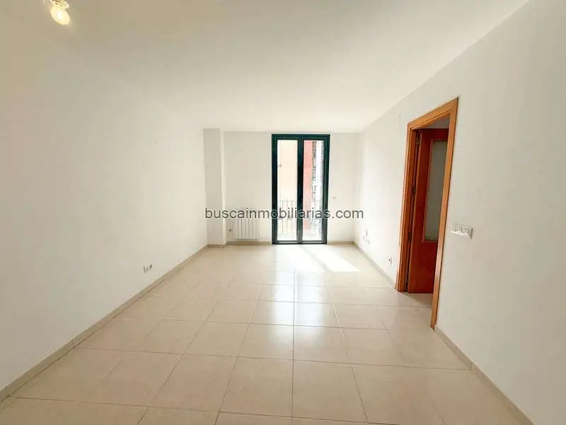 Piso en venta en Figueres 3 habitaciones 2 baños garaje