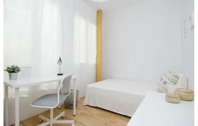 Habitacion 261m2 Madrid Alquiler Estancia Media Larga