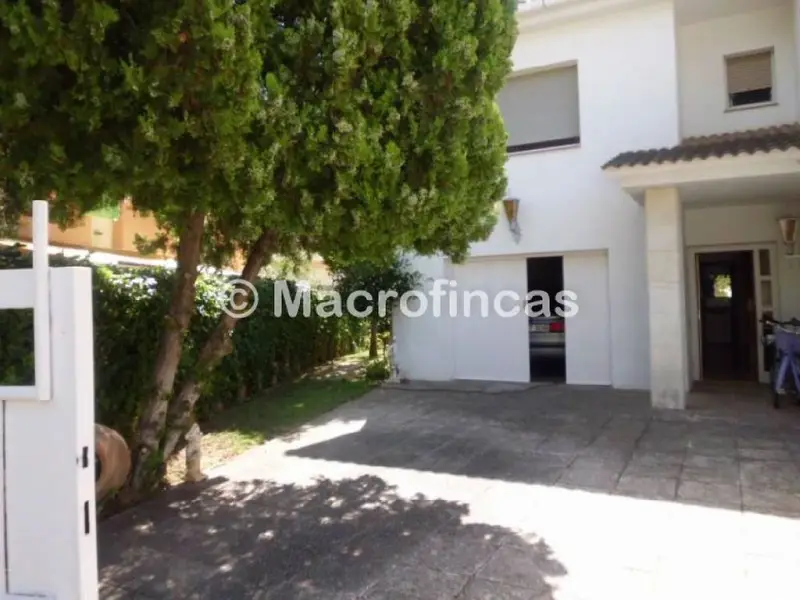 Casa en Segur de Calafell con Terraza y Jardin