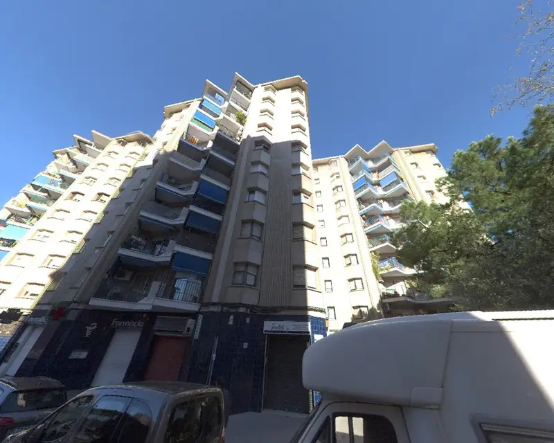 Piso 110m2 4 habitaciones 2 baños Sabadell