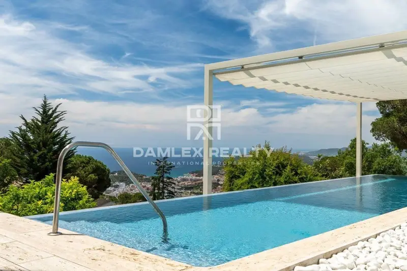 Chalet de Lujo en Venta en Lloret de Mar