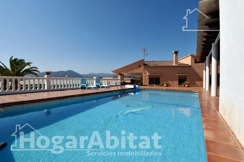 Chalet en venta Onda con piscina jardin y barbacoa