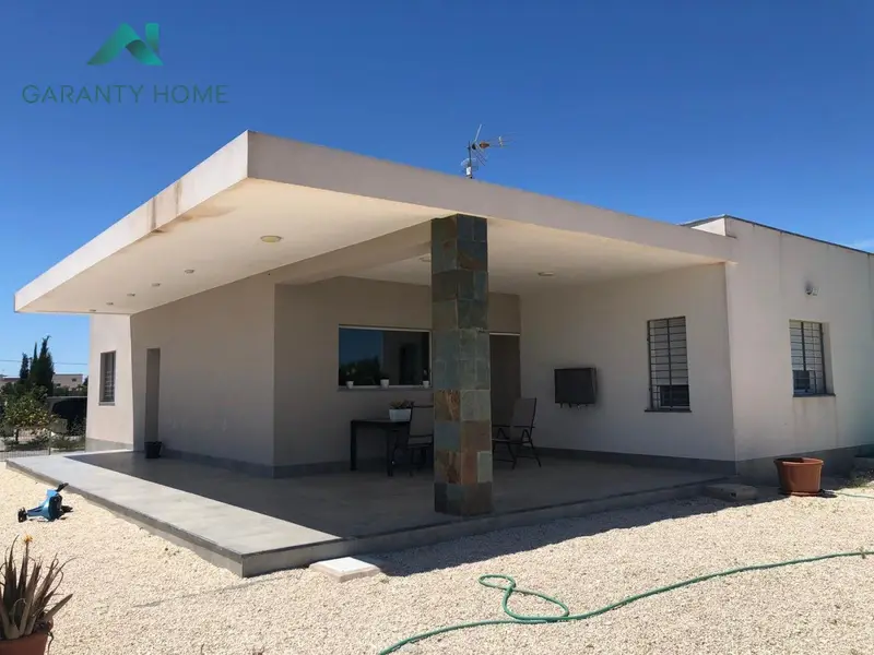 Venta Chalet con Patio en Elche