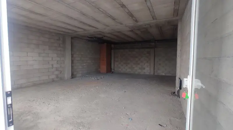 Venta Local Comercial Soleado Tias 73m2 Centro Salud
