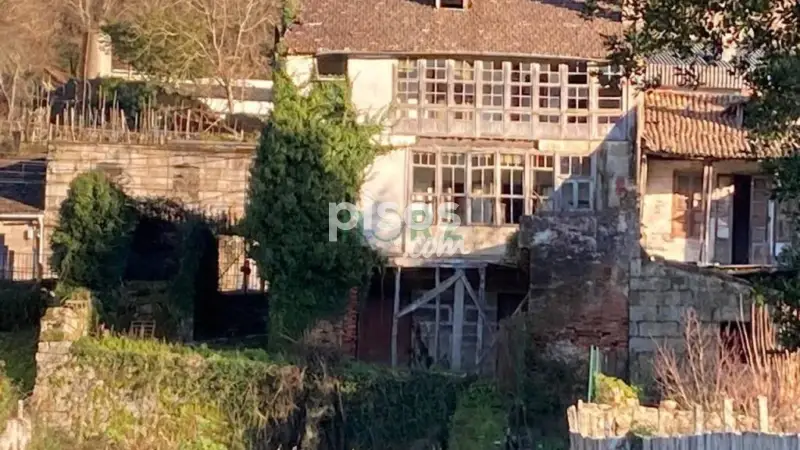 Chalet en venta en Ribadavia con finca a reformar