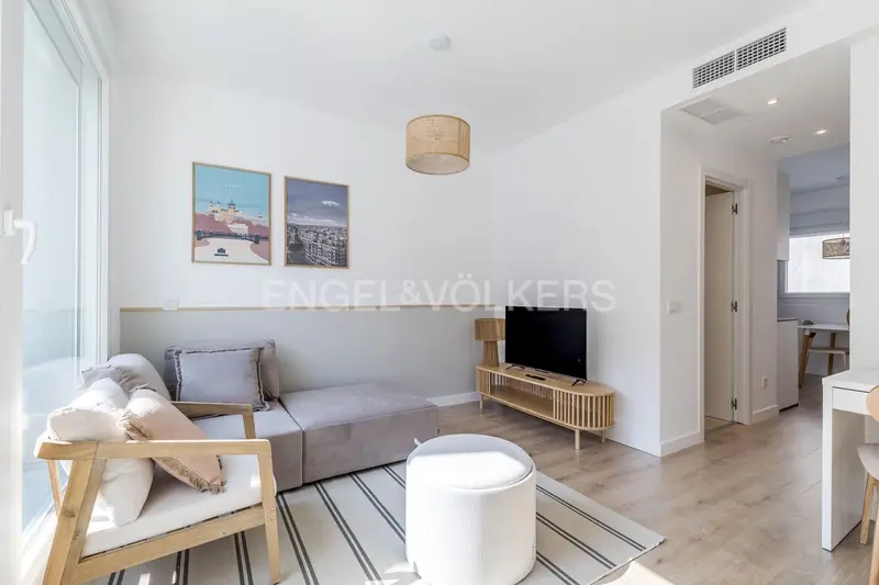 Estudio Amueblado en Cuatro Caminos Madrid Cerca Azca