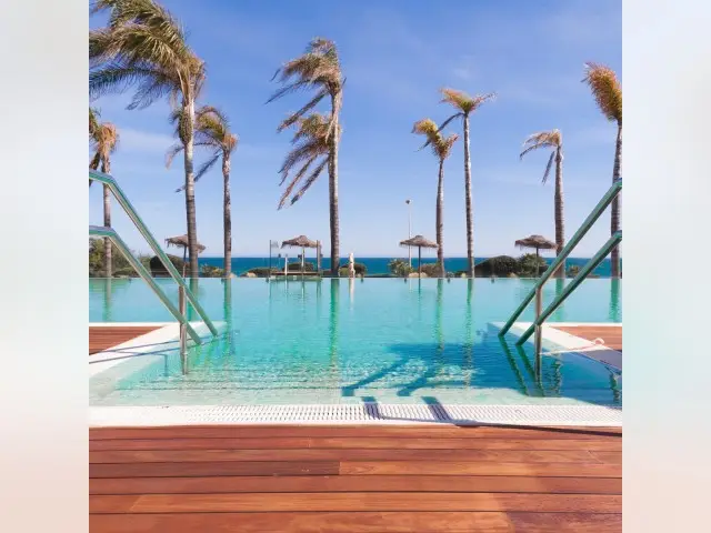 Apartamento en Mijas Costa 3 Dormitorios Lujo Frente al Mar