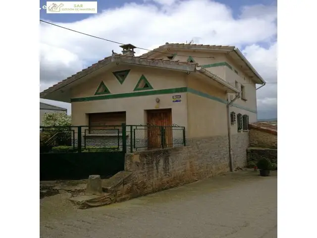 Casa con Terreno en Puebla de Arganzon Burgos