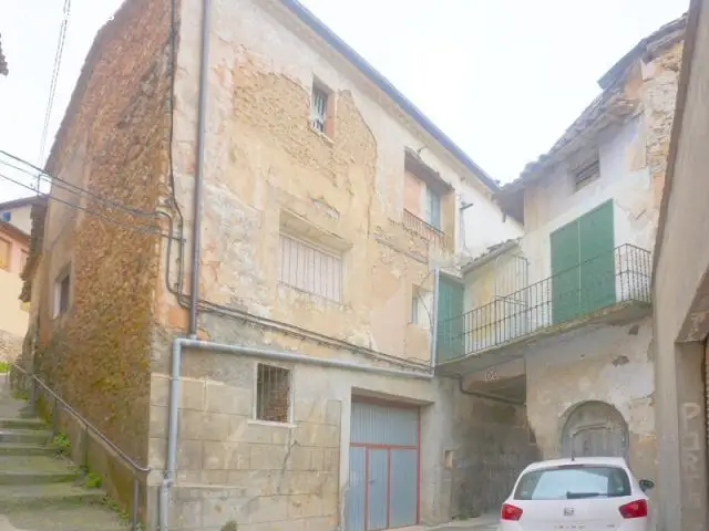 Casa en Olvena a Reformar con Huerta
