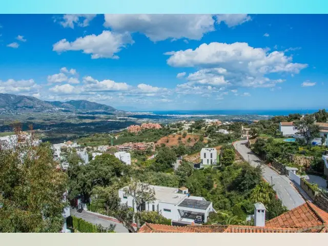 Terreno en Venta Marbella La Mairena: 15700m2 con Permiso de Construccion