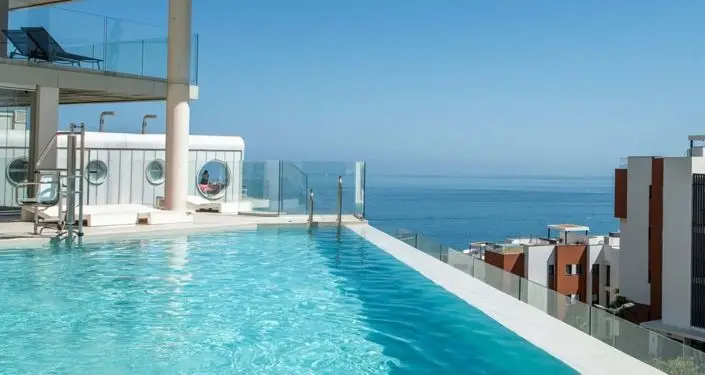 Apartamento en Venta 3 Dormitorios El Higueron Fuengirola