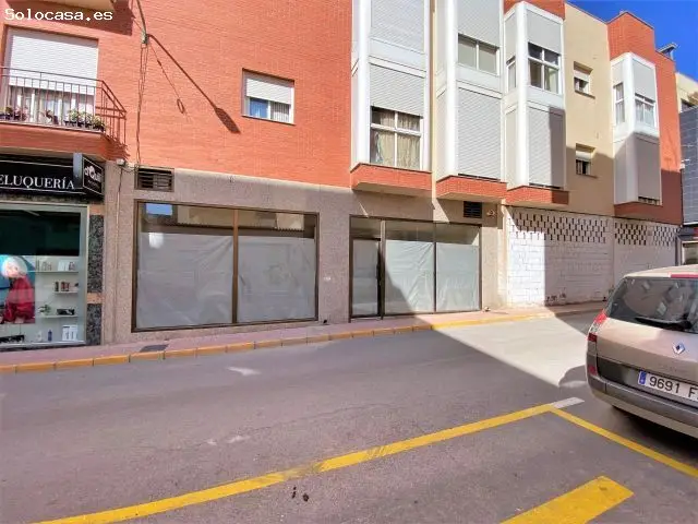 Alquiler Local Comercial Albox: Ideal Clinica o Tienda
