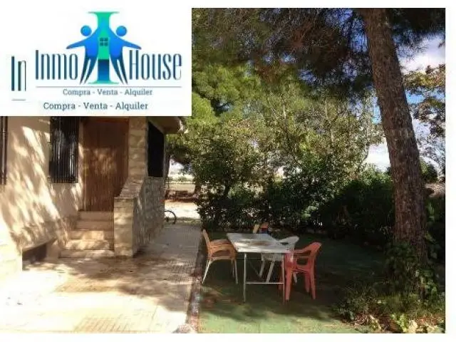 Chalet con 7 habitaciones y piscina en parcela de 3100m²